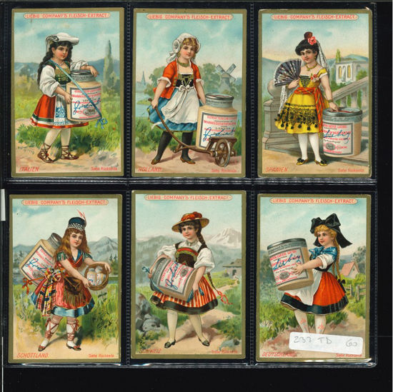 Immagine di 231 - BAMBINE IN COSTUME NAZIONALE-TEDESCA